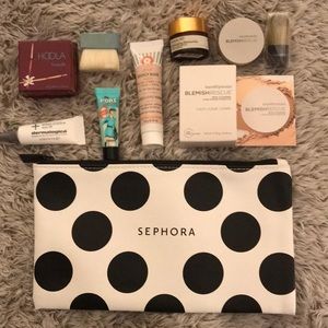 LAST CHANCE! NEW! Beauty Sampler Set